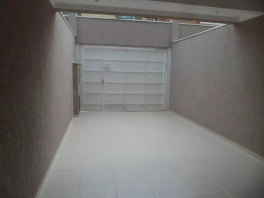 Sobrado à venda com 3 quartos, 200m² - Foto 4