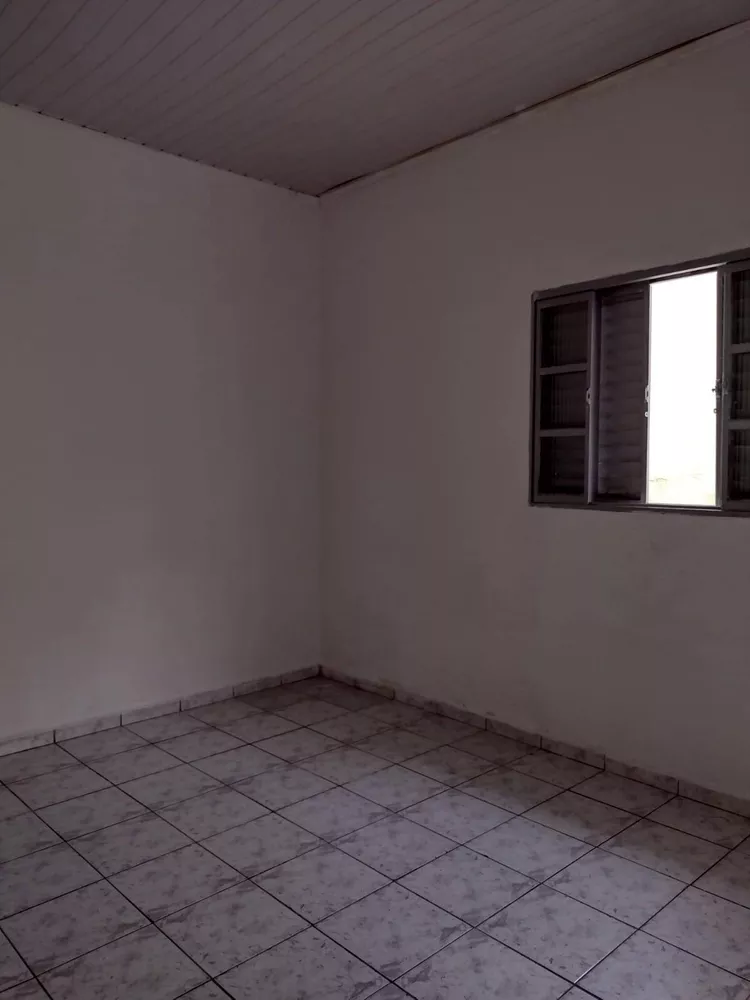 Casa para alugar com 1 quarto, 75m² - Foto 4