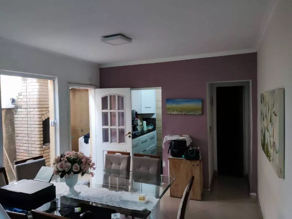 Casa à venda com 3 quartos, 300m² - Foto 1