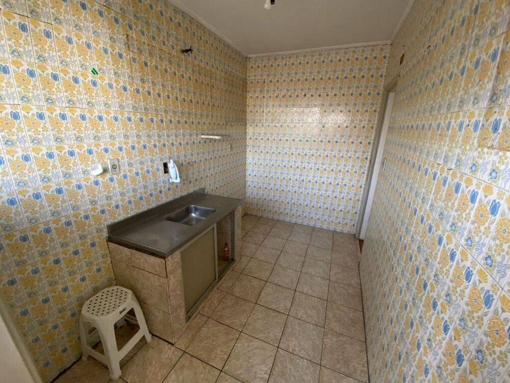 Apartamento à venda com 2 quartos, 80m² - Foto 2