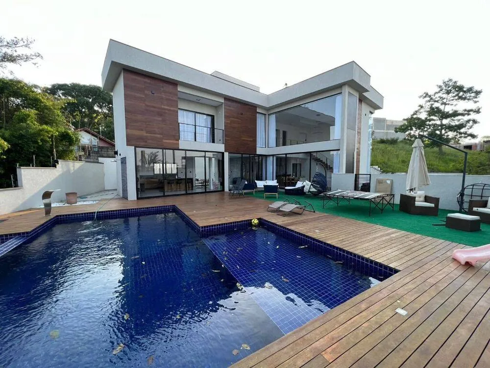 Casa, 3 quartos, 330 m² - Foto 1