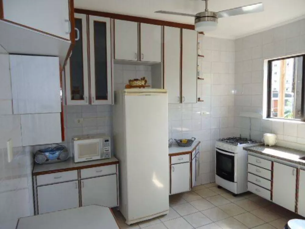 Apartamento à venda com 1 quarto, 50m² - Foto 3