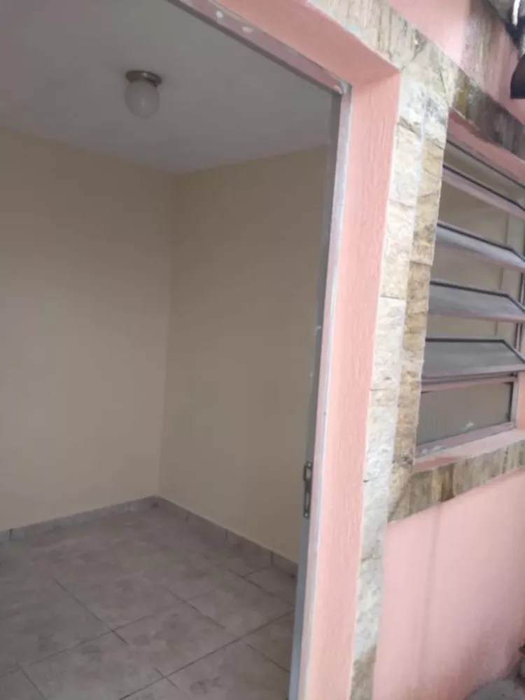 Casa à venda com 3 quartos, 100m² - Foto 3