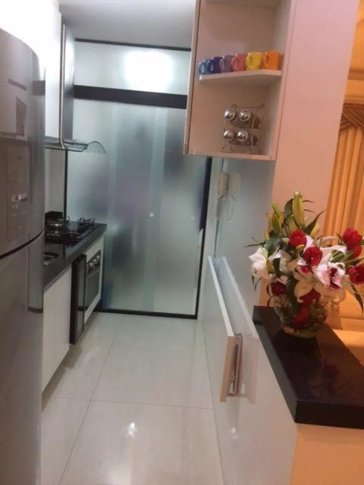 Apartamento à venda com 2 quartos, 56m² - Foto 3