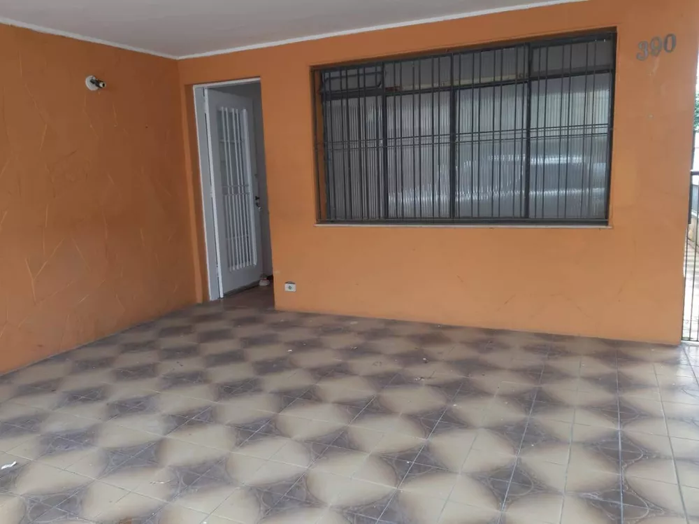 Casa para alugar com 2 quartos, 120m² - Foto 1