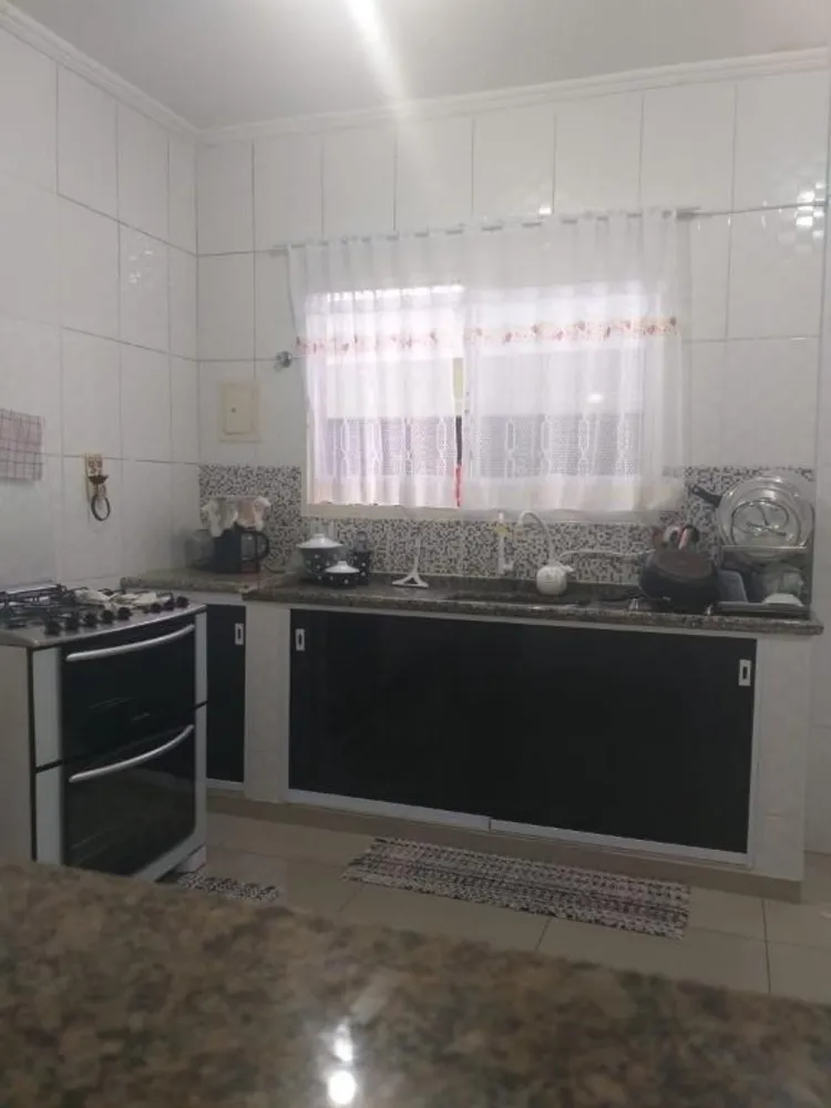 Casa, 2 quartos, 230 m² - Foto 1