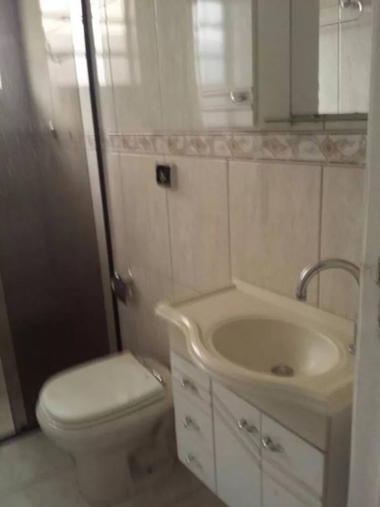 Sobrado à venda com 2 quartos, 250m² - Foto 3