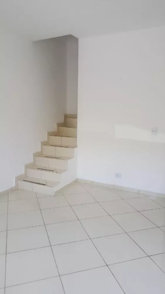 Sobrado à venda com 2 quartos, 90m² - Foto 4