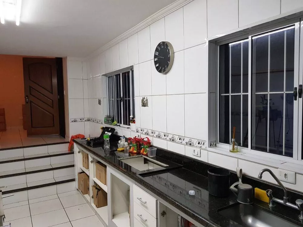 Casa à venda com 3 quartos, 214m² - Foto 4