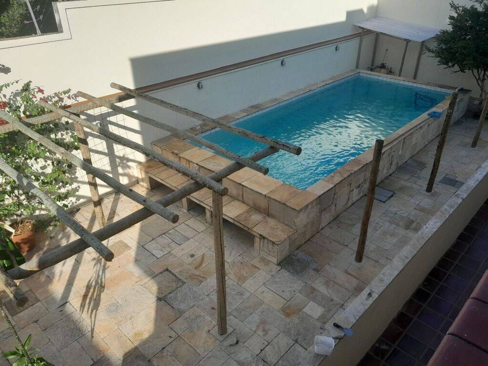 Casa para alugar com 3 quartos, 280m² - Foto 1