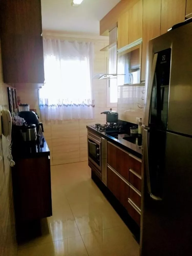 Apartamento à venda com 2 quartos, 62m² - Foto 4