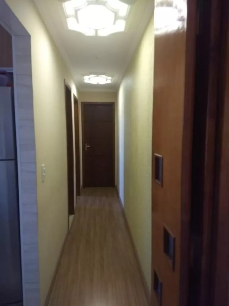 Apartamento à venda com 2 quartos, 62m² - Foto 2