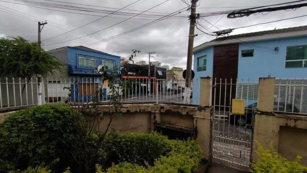 Casa para alugar com 5 quartos, 200m² - Foto 1