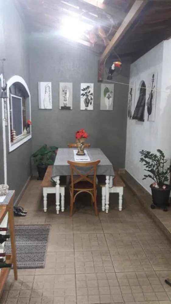 Casa, 3 quartos, 220 m² - Foto 1