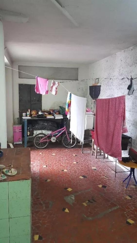 Casa à venda com 2 quartos, 200m² - Foto 20