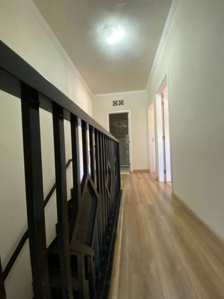 Casa à venda com 3 quartos, 196m² - Foto 3