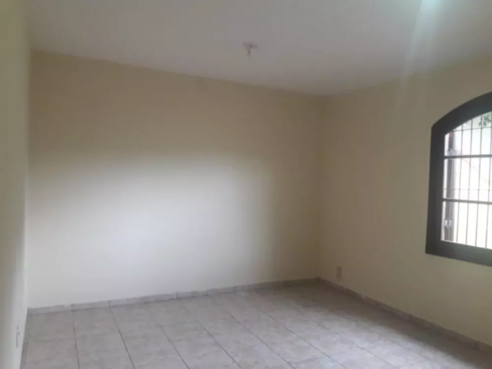 Sobrado à venda com 4 quartos, 251m² - Foto 4