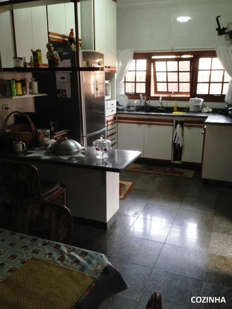 Sobrado, 3 quartos, 340 m² - Foto 2