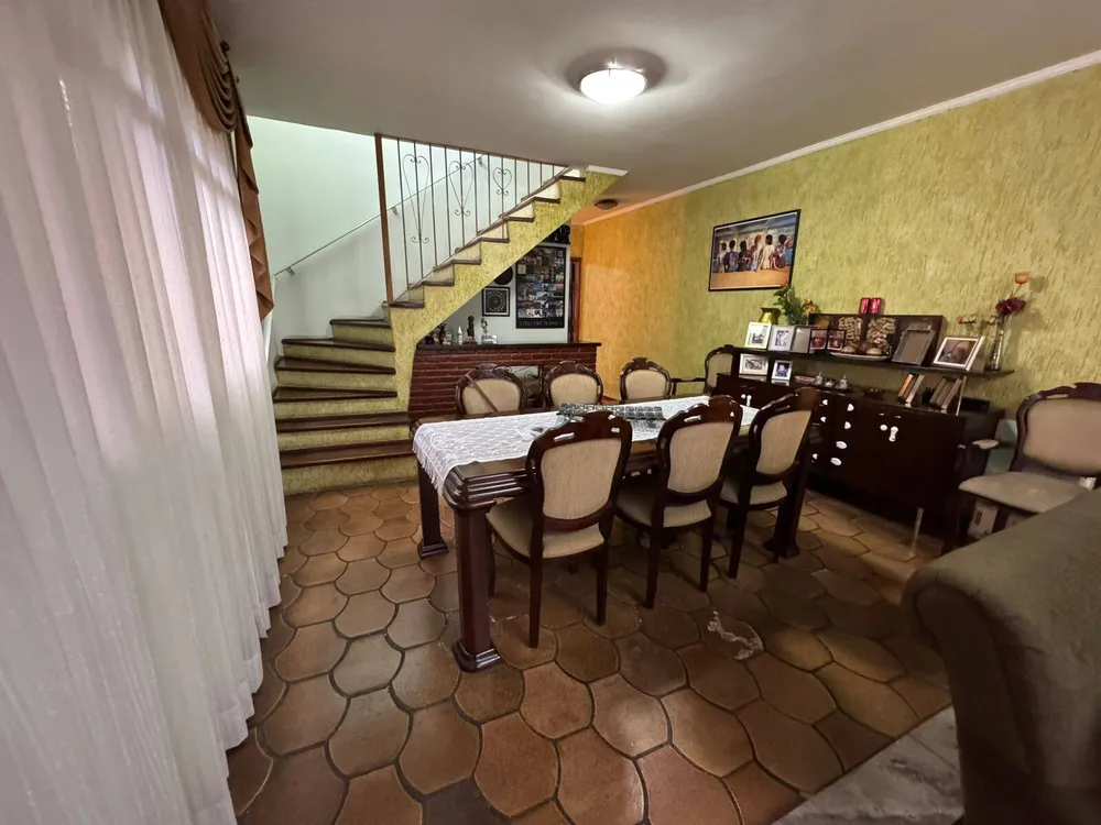 Sobrado, 3 quartos, 200 m² - Foto 1