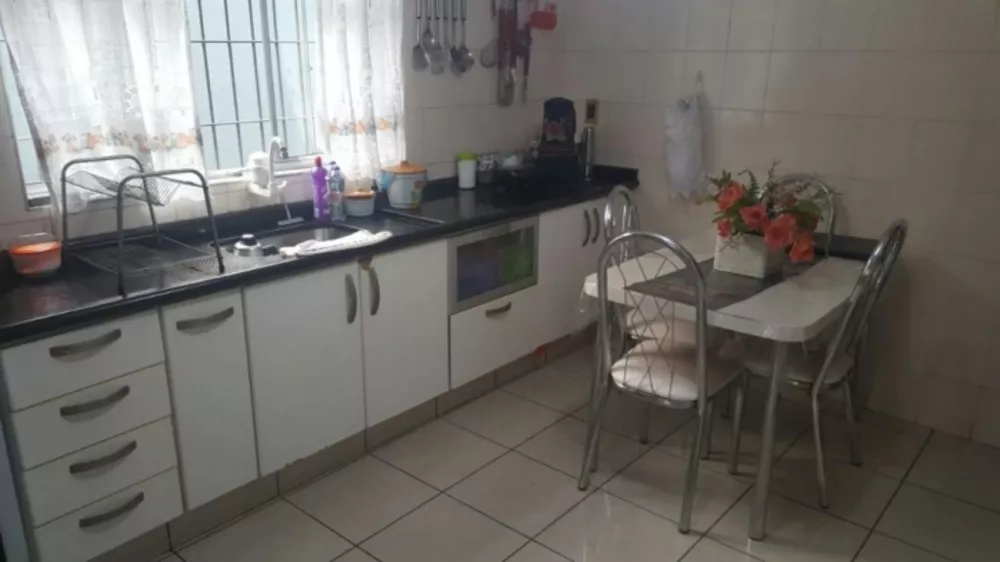 Sobrado à venda com 2 quartos, 144m² - Foto 5