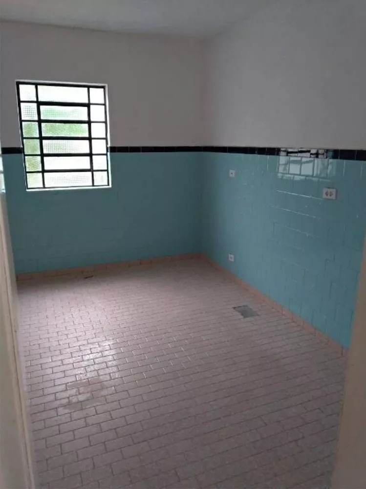 Casa para alugar com 3 quartos, 98m² - Foto 4