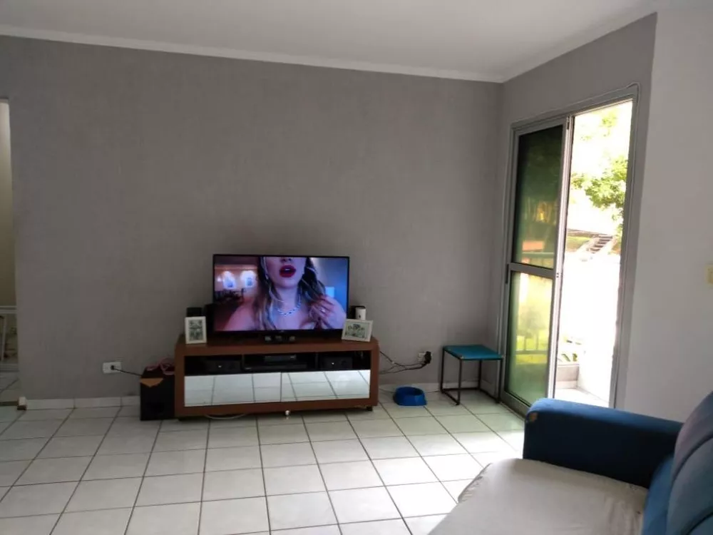 Apartamento à venda com 2 quartos, 62m² - Foto 2