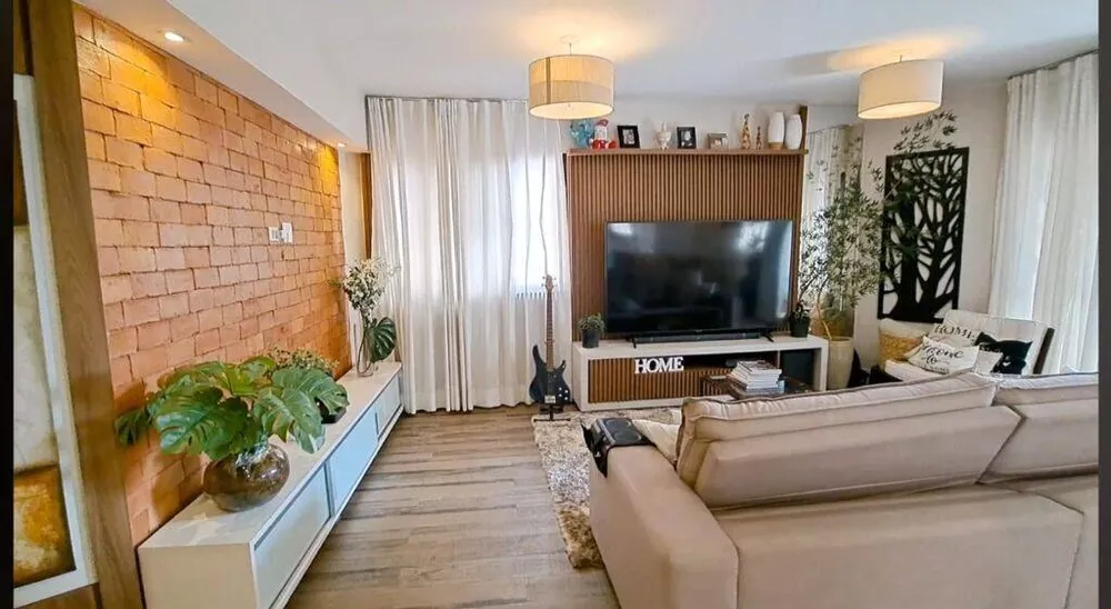 Apartamento à venda com 3 quartos, 161m² - Foto 1