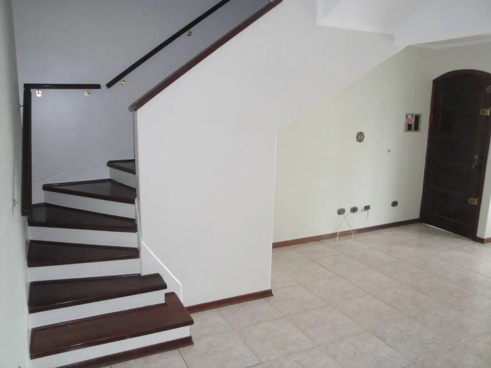 Casa, 3 quartos, 1368 m² - Foto 3