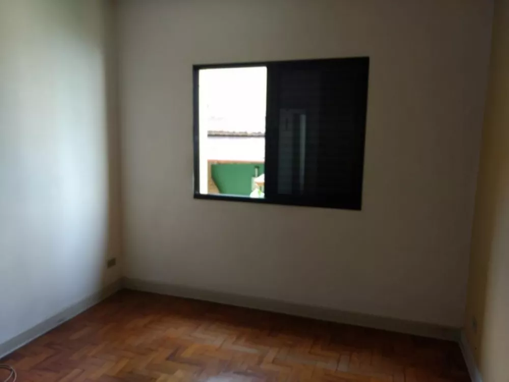 Casa para alugar com 4 quartos, 280m² - Foto 2