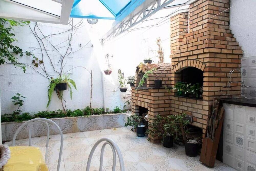 Casa à venda e aluguel com 3 quartos, 188m² - Foto 4