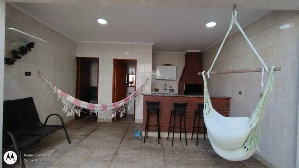 Casa à venda com 2 quartos, 155m² - Foto 1