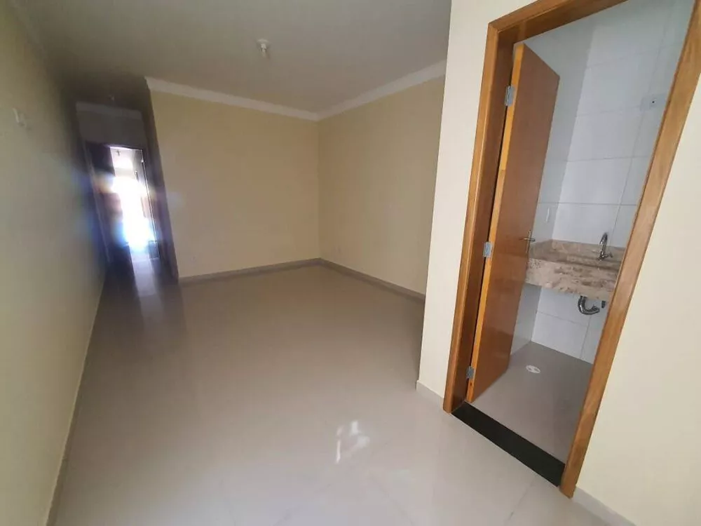 Casa à venda com 3 quartos, 160m² - Foto 2