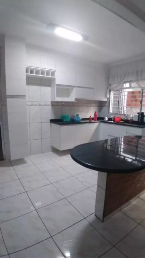 Sobrado à venda com 3 quartos, 156m² - Foto 1