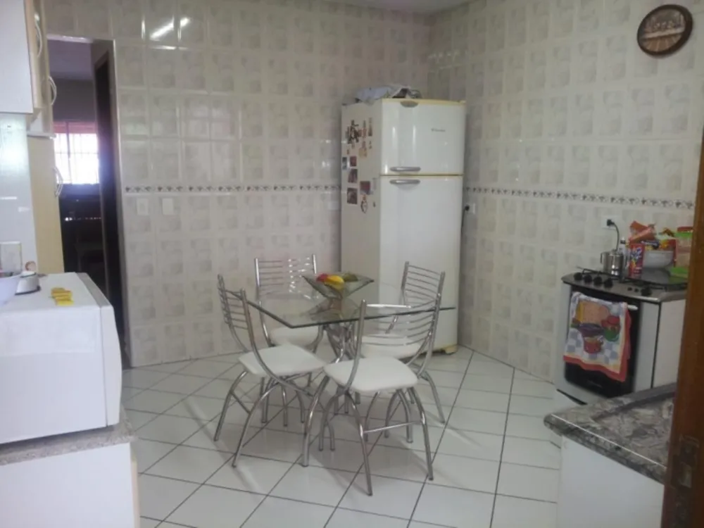 Casa, 2 quartos, 220 m² - Foto 12
