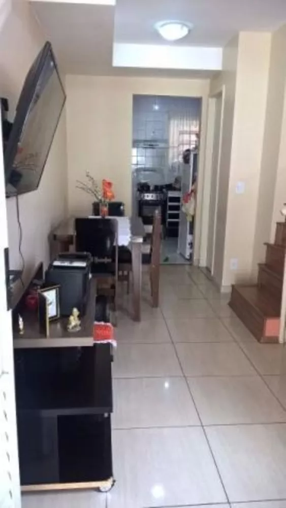 Sobrado à venda com 2 quartos, 60m² - Foto 4