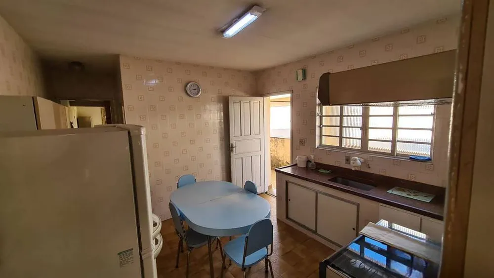 Casa, 4 quartos, 173 m² - Foto 1
