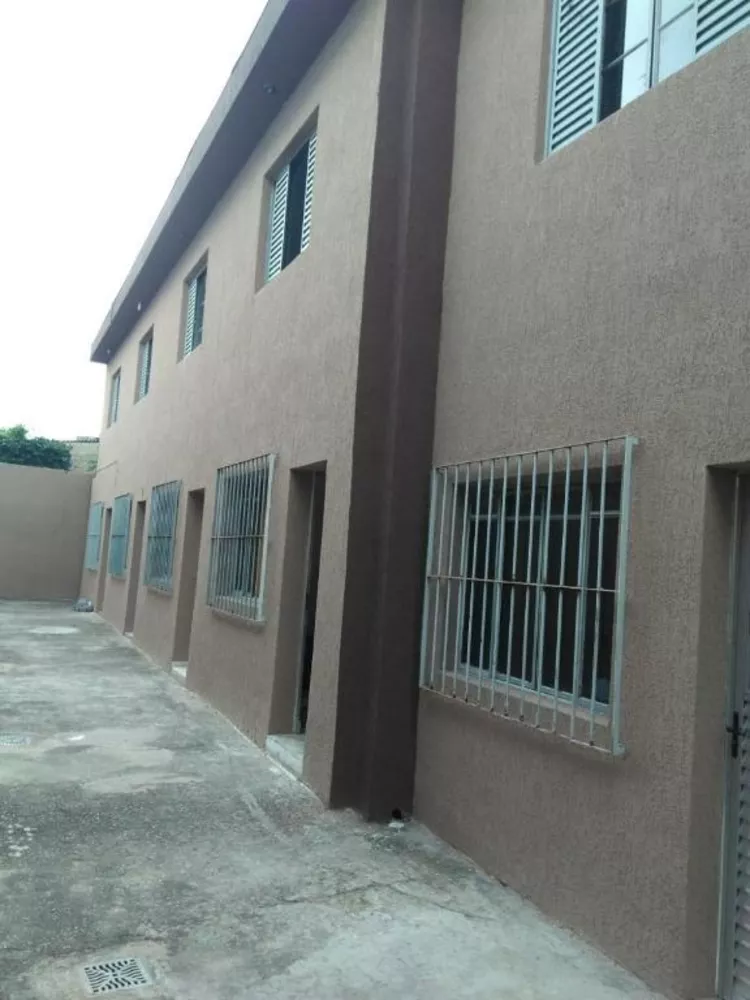 Sobrado para alugar com 2 quartos, 70m² - Foto 1