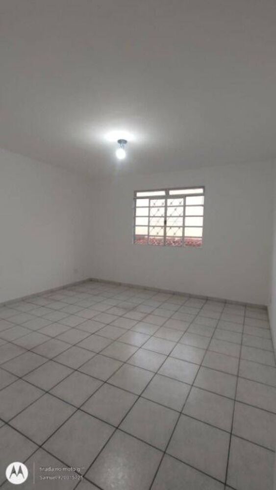 Apartamento para alugar com 2 quartos, 75m² - Foto 3