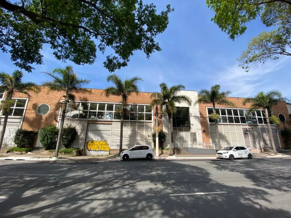 Prédio Inteiro, 4600 m² - Foto 1