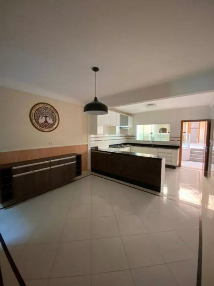 Sobrado à venda com 3 quartos, 240m² - Foto 15