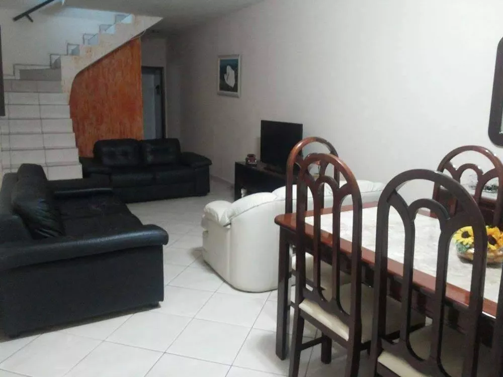 Sobrado à venda com 3 quartos, 180m² - Foto 1