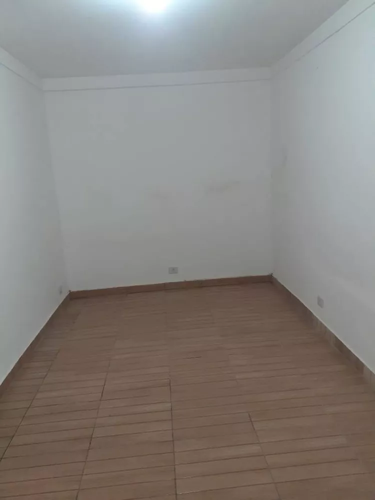 Casa para alugar com 1 quarto, 97m² - Foto 2