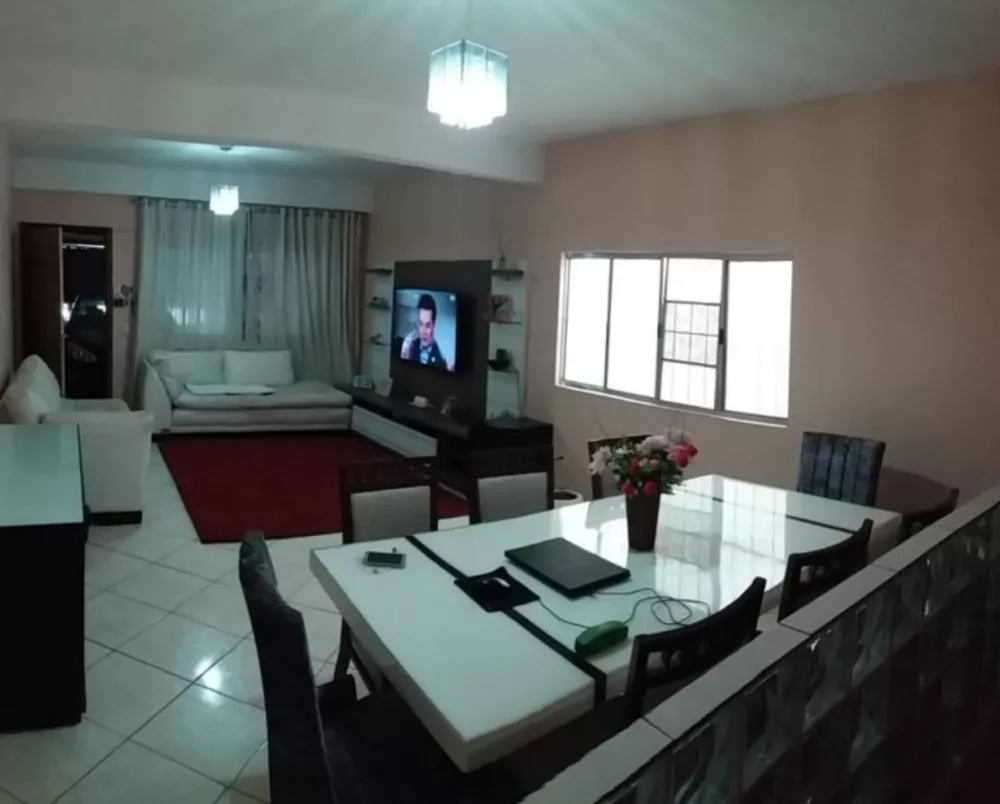 Casa à venda com 4 quartos, 190m² - Foto 11