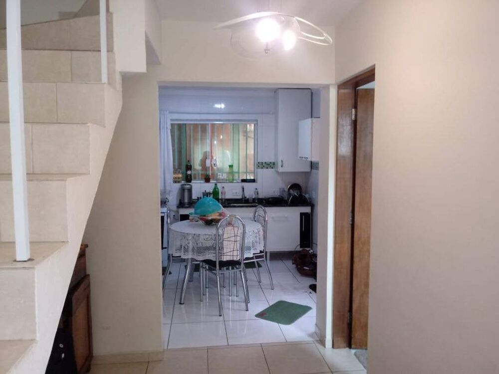 Sobrado à venda com 2 quartos, 100m² - Foto 3