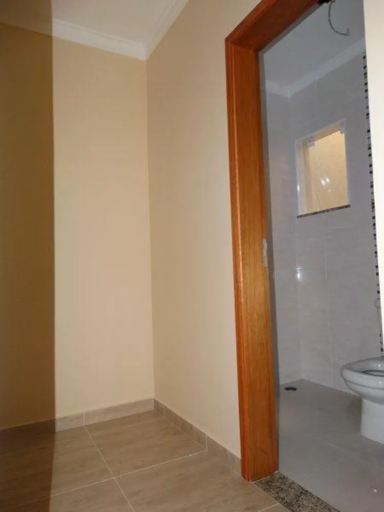 Sobrado à venda com 3 quartos, 220m² - Foto 3