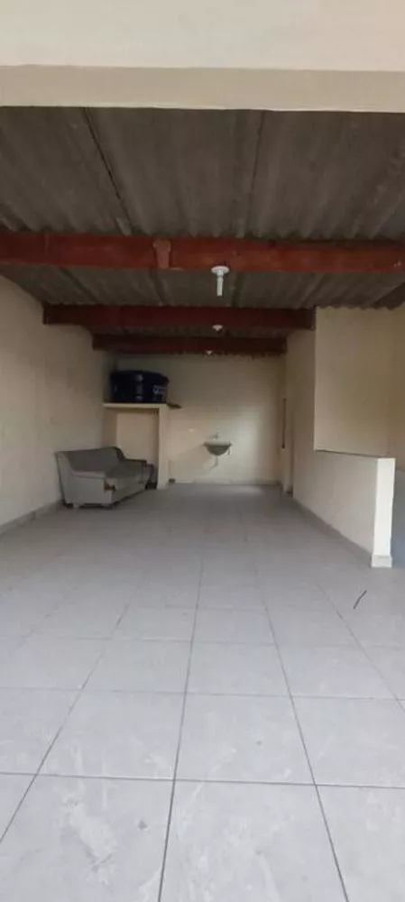 Casa para alugar com 2 quartos, 110m² - Foto 2