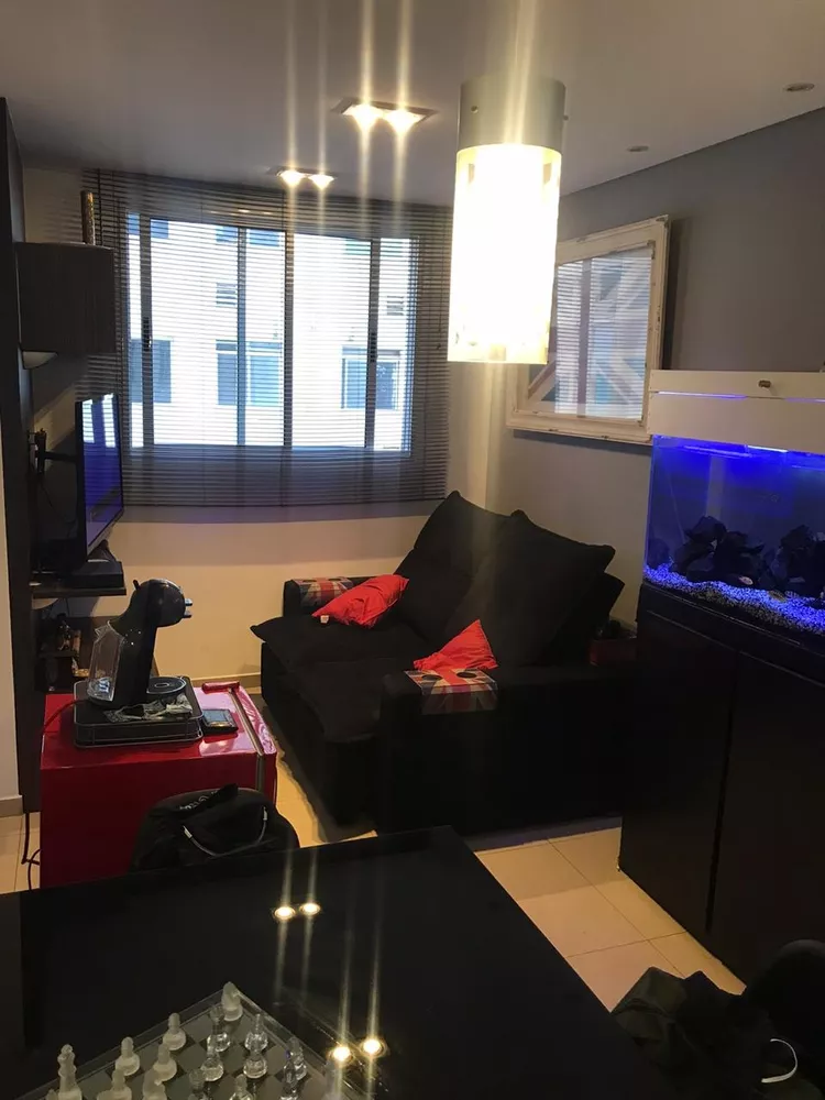 Apartamento à venda com 2 quartos, 45m² - Foto 1