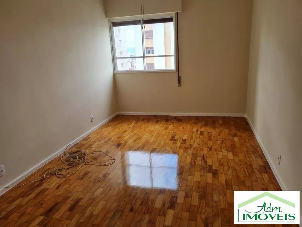 Apartamento para alugar com 4 quartos, 140m² - Foto 1