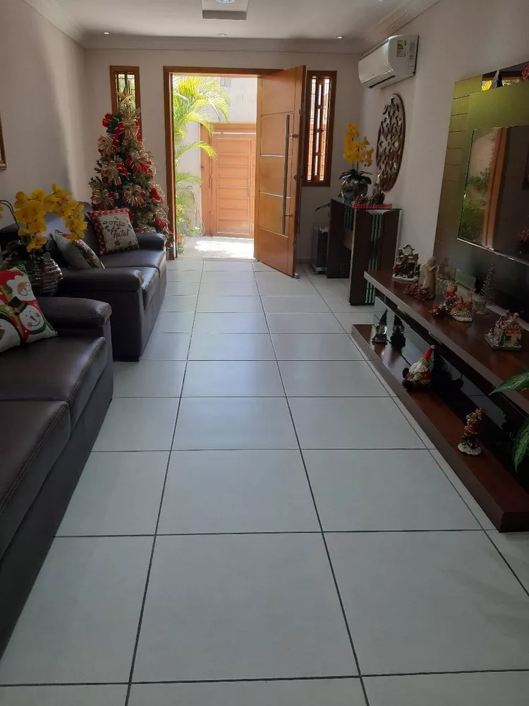 Casa à venda com 5 quartos, 360m² - Foto 2