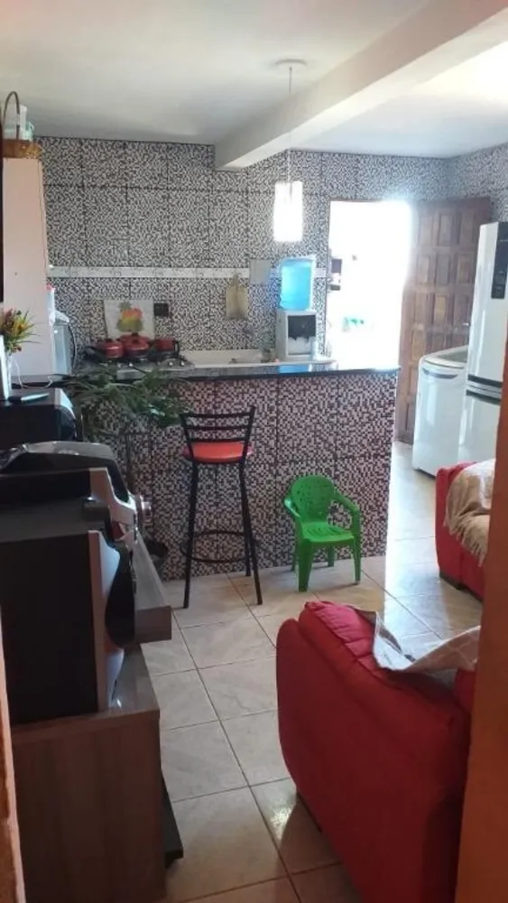 Casa, 2 quartos, 200 m² - Foto 1